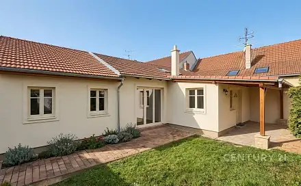 Prodej domu 204 m² s pozemkem 310 m², Obránců míru, Břeclav