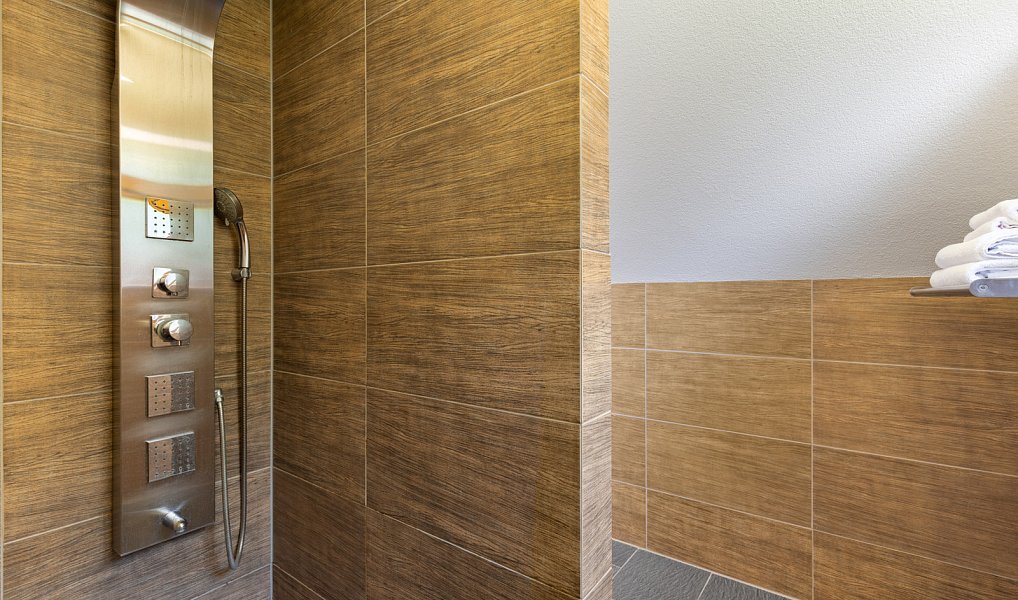 Prodej ubytovacího objektu 155 m², Karolinka – náhled fotky 9