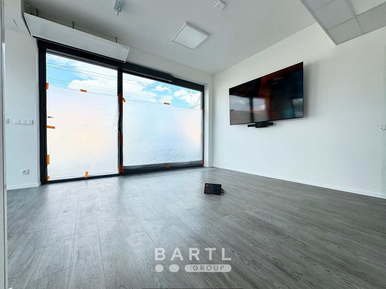 Pronájem kanceláře 25 m² – fotografie 3