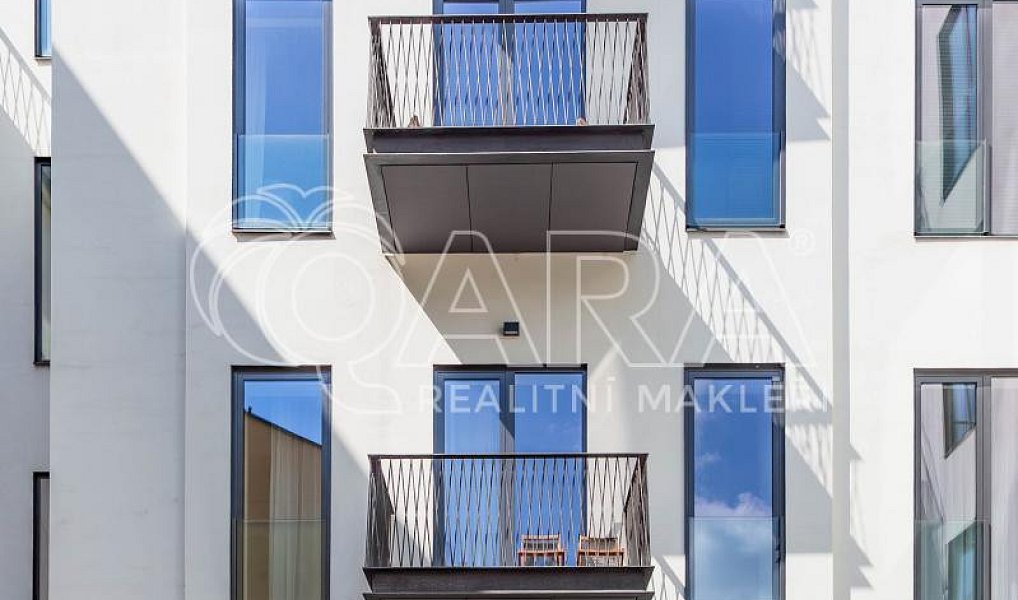 Prodej bytu 1+kk 61 m², Praha – náhled fotky 25