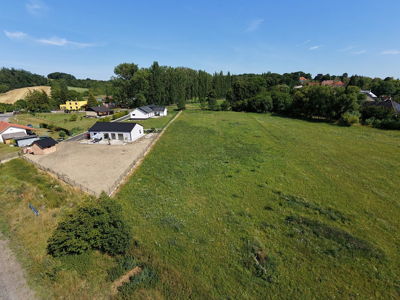 Prodej stavebního pozemku 2 612 m² – fotografie 5