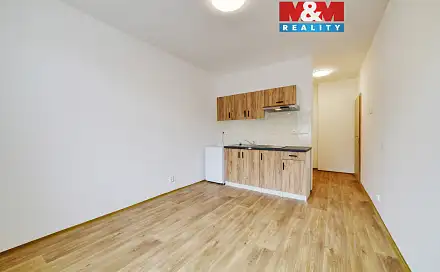 Pronájem bytu 1+kk 20 m², Hlavní třída, Mariánské Lázně, okres Cheb