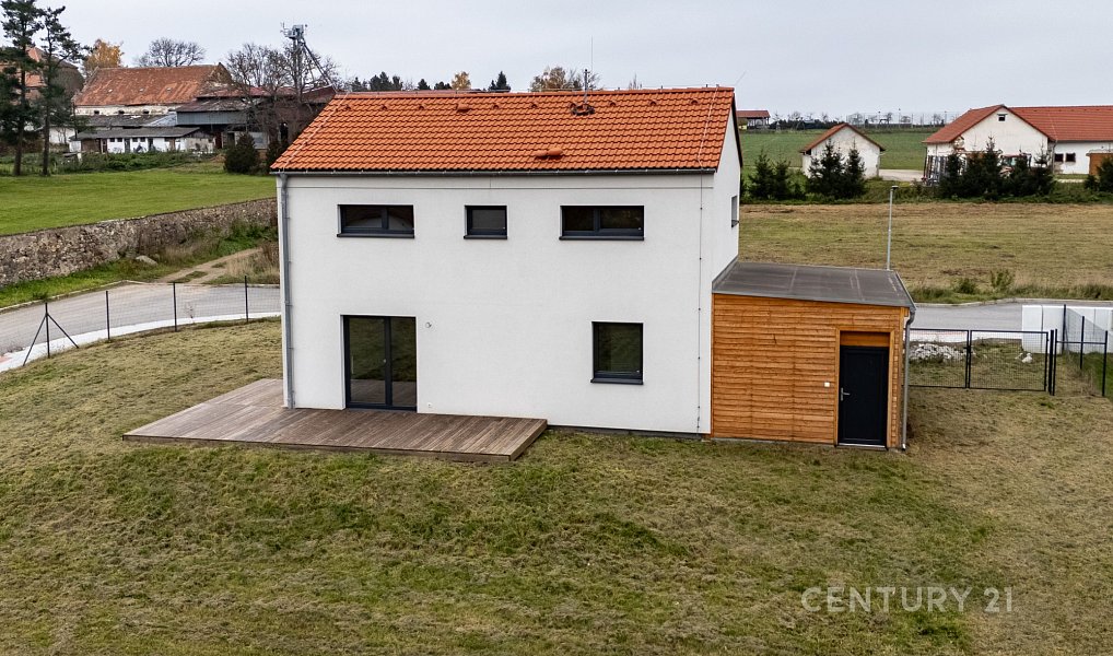 Prodej domu 122 m² s pozemkem 1 048 m², Cerhonice – náhled fotky 2