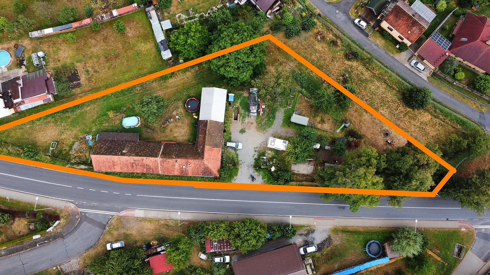 Prodej domu 400 m² s pozemkem 2 476 m² – fotografie 2