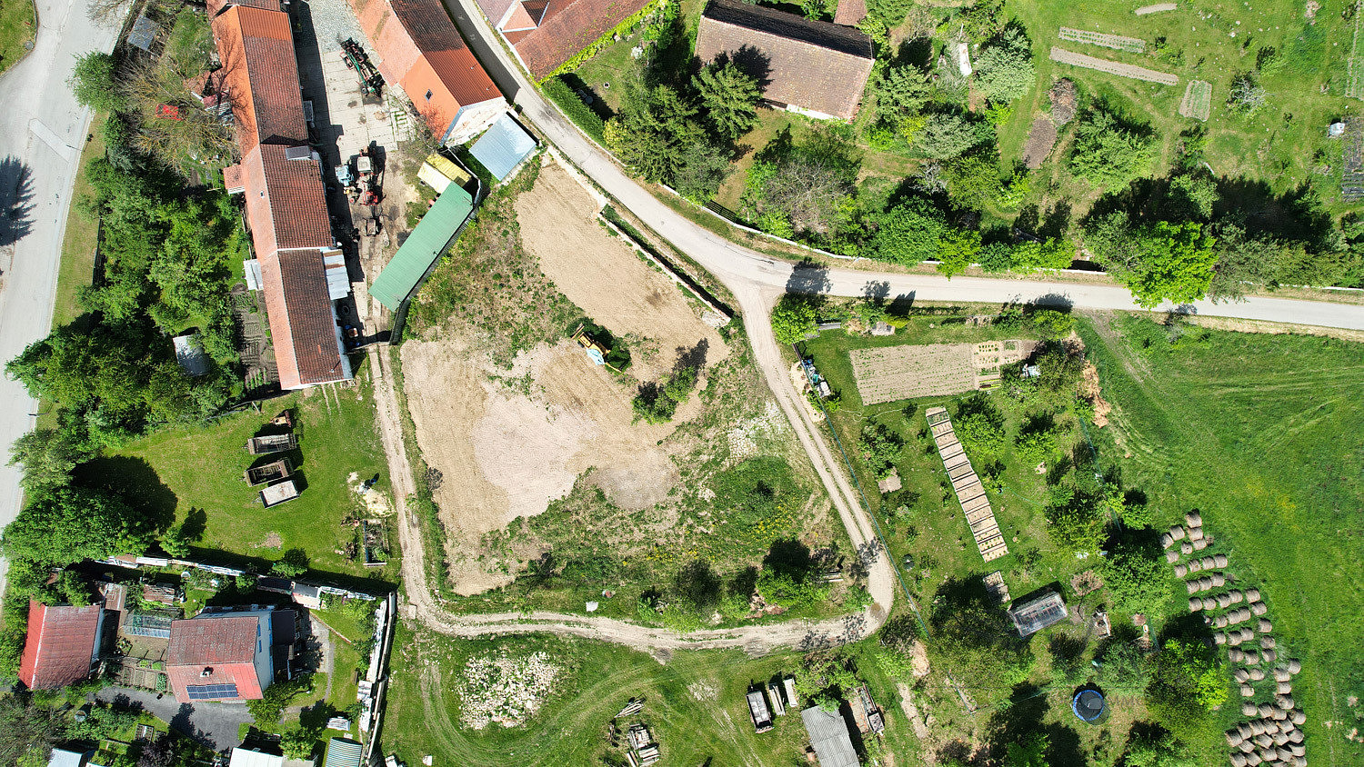 Prodej stavebního pozemku 1 929 m² – fotografie 3