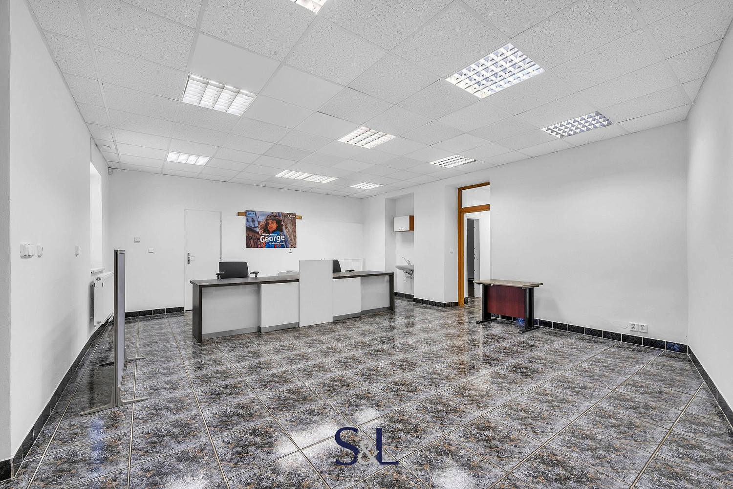 Pronájem kanceláře 332 m² – pohled 6