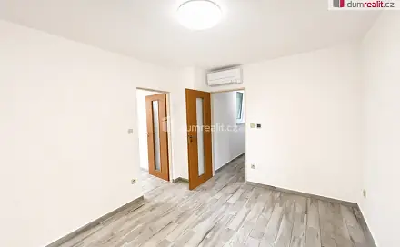 Pronájem bytu 2+1 38 m², Zámecká, Mikulov, okres Břeclav