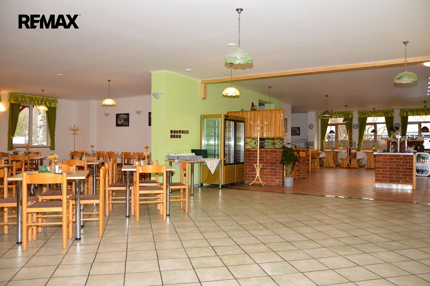 Prodej nájemního domu, činžáku 1 600 m² – fotografie 4