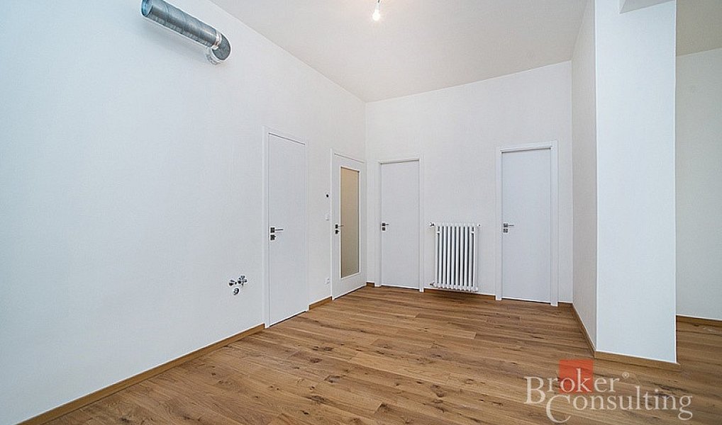 Pronájem kanceláře 110 m², Praha – náhled fotky 6