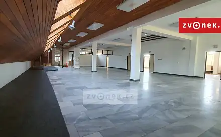 Pronájem obchodních prostor 442 m², Spytihněv, okres Zlín