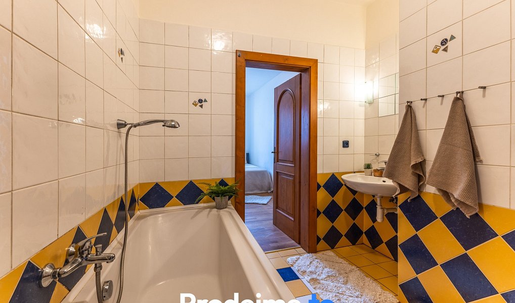 Prodej ubytovacího objektu 1 593 m², Znojmo – náhled fotky 38