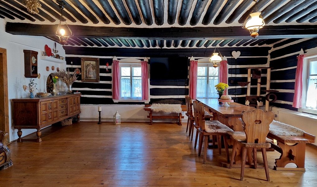 Prodej ubytovacího objektu 316 m², Benešov u Semil – náhled fotky 5