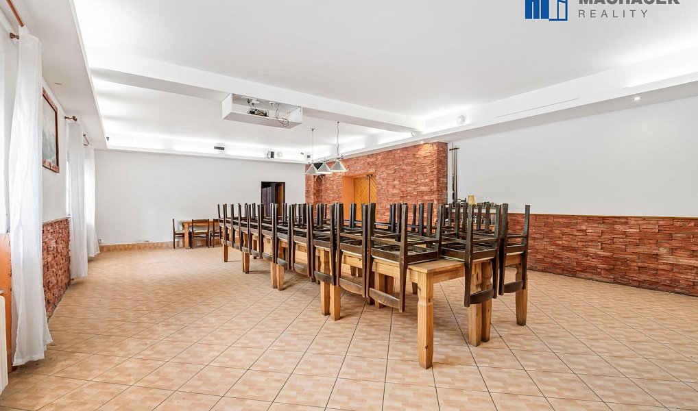 Prodej restaurace 669 m², Duchcov – náhled fotky 24