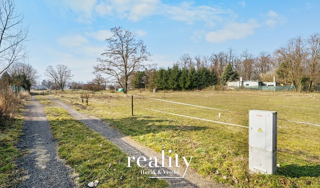 Prodej pozemku 2 018 m², Znojmo – náhled fotky 12