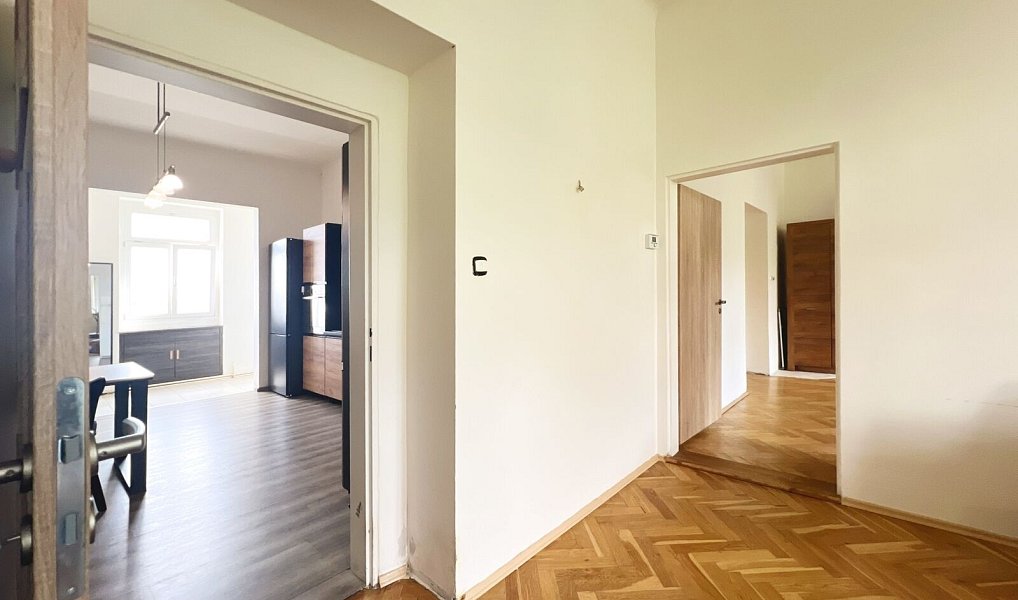 Prodej bytu 3+1 106 m², Praha – náhled fotky 13
