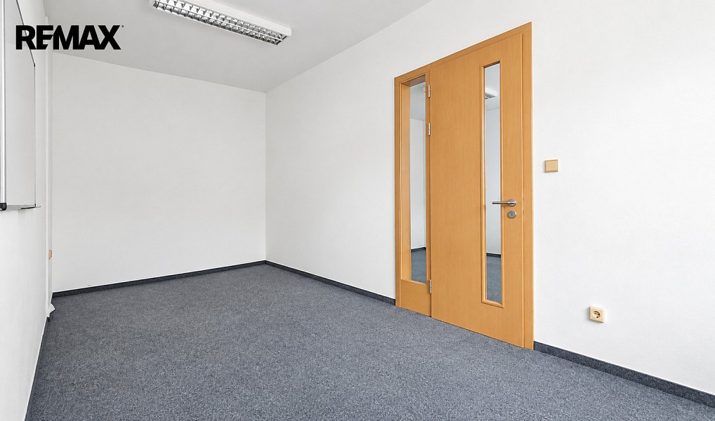 Pronájem kanceláře 339 m², České Budějovice – náhled fotky 16