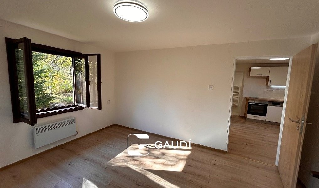 Pronájem domu 47 m² s pozemkem 220 m², Černošice – náhled fotky 10