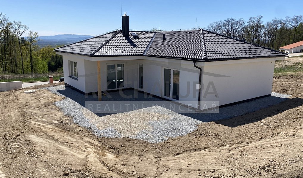 Prodej domu 104 m² s pozemkem 754 m², Hosín – náhled fotky 14