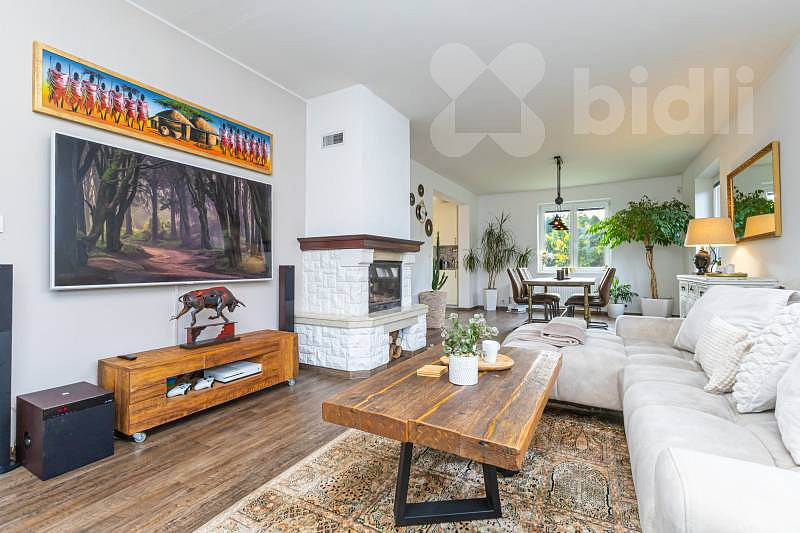 Prodej domu 205 m² s pozemkem 809 m² – fotografie 3