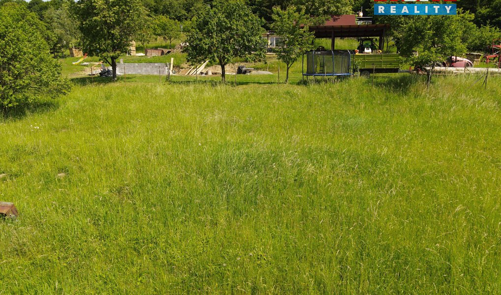 Prodej stavebního pozemku 1 932 m², Kašava – náhled fotky 2
