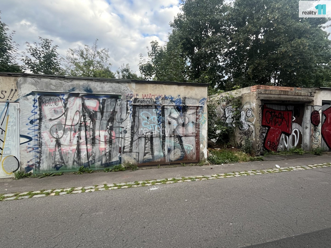 Prodej garáže 17m2 u glinkově ulici, praha 6 dejvice — photo 2