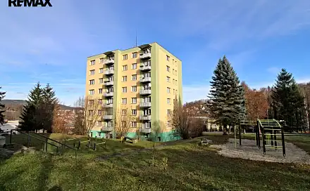 Prodej bytu 3+1 69 m², Sídliště Plešivec, Český Krumlov - Plešivec