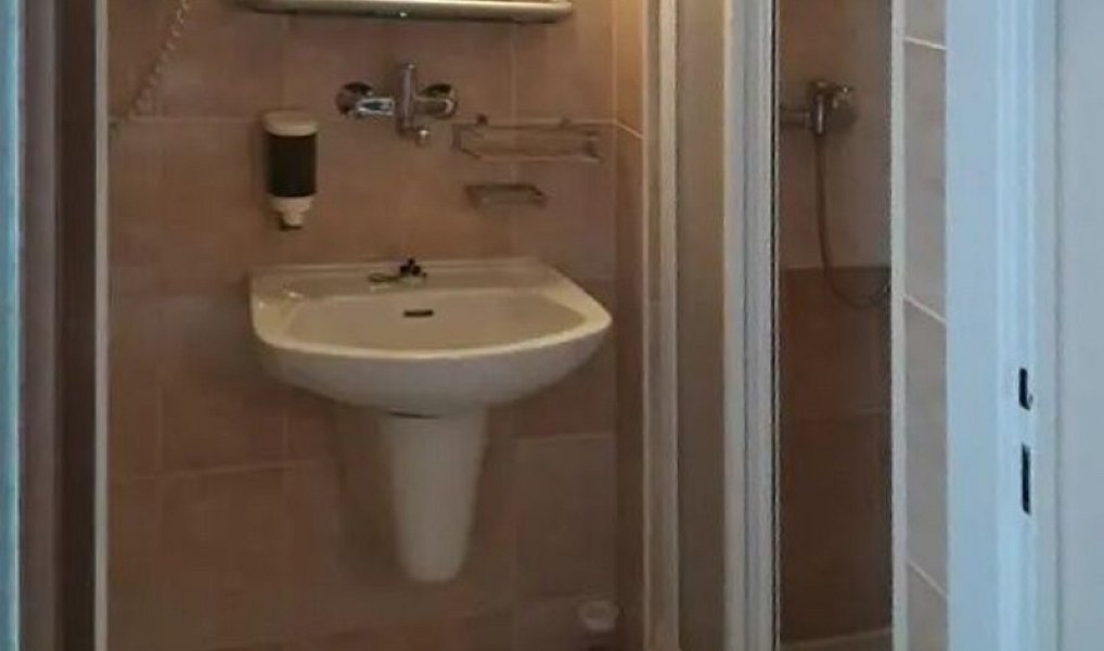 Prodej nájemního domu, činžáku 1 127 m², Karlovy Vary – náhled fotky 23