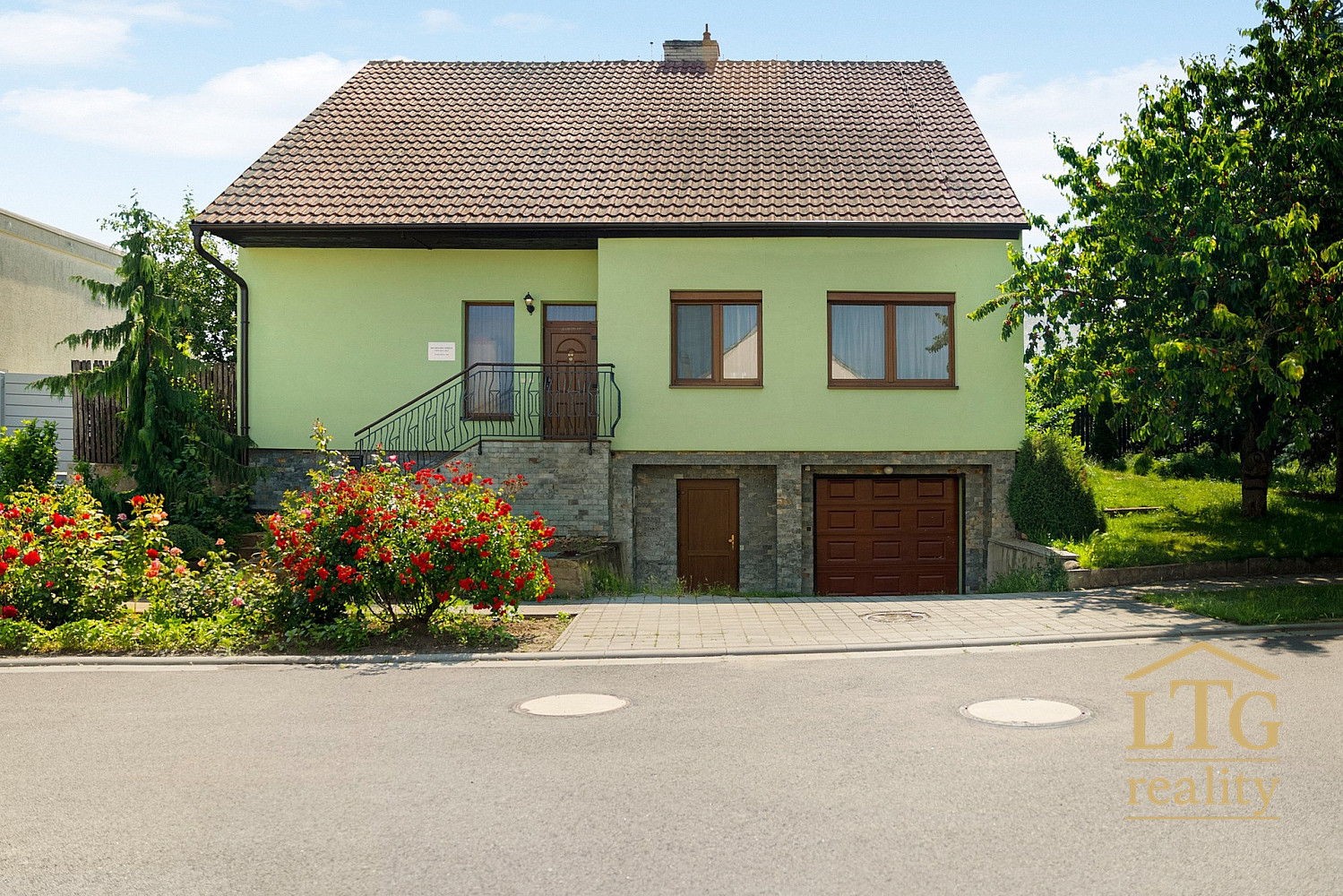 Prodej domu 237 m² s pozemkem 929 m² – fotografie 4