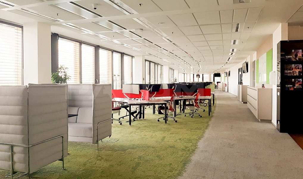 Pronájem kanceláře 1 070 m², Praha – náhled fotky 4