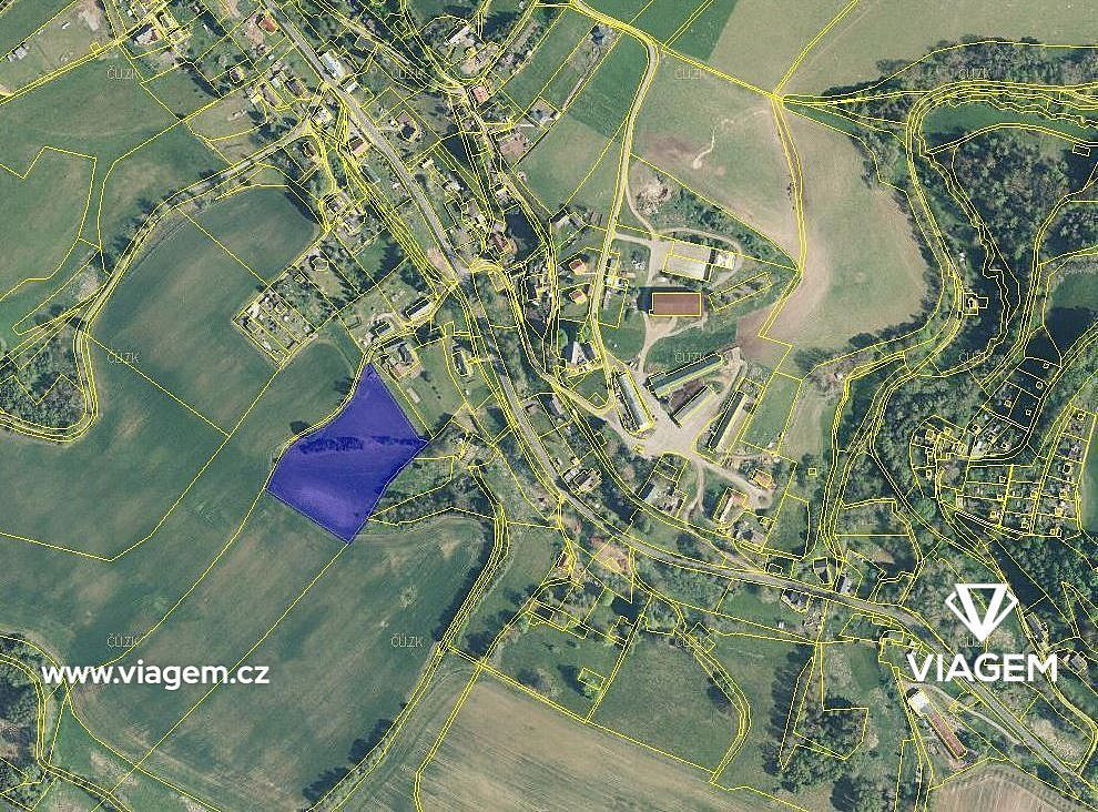 Prodej pole 1 979 m² – fotografie 2