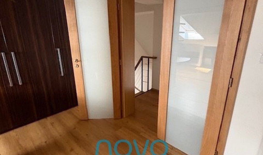 Pronájem bytu 3+1 115 m², Praha – náhled fotky 16