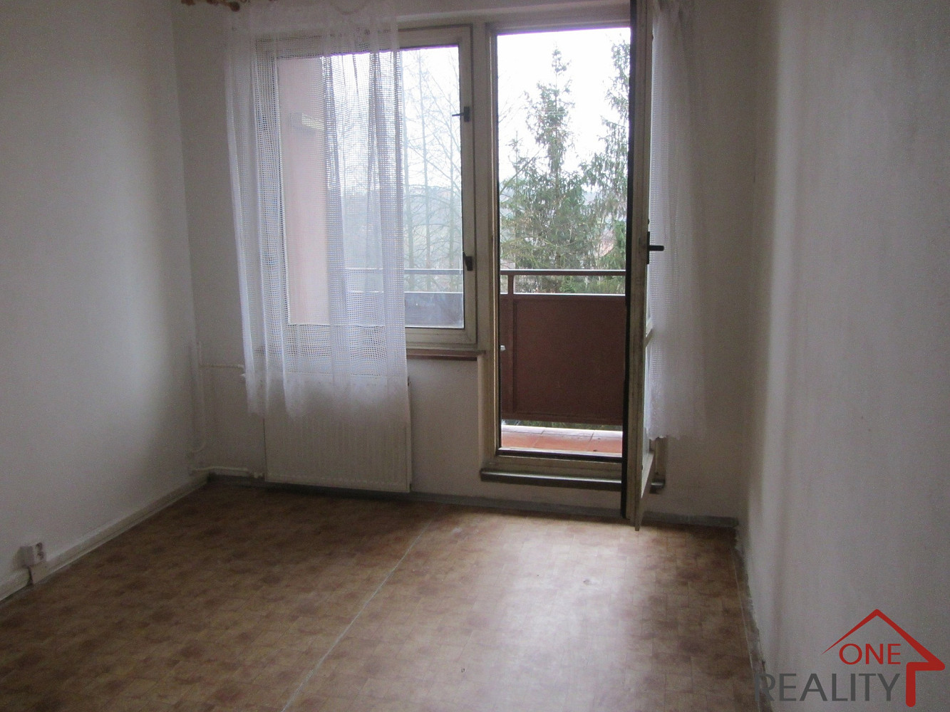 Pronájem bytu 3+1 74 m² – pohled 2