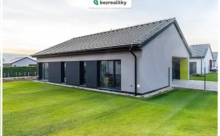Prodej domu 120 m² s pozemkem 834 m², Spojovací, Kostelec nad Labem, okres Mělník