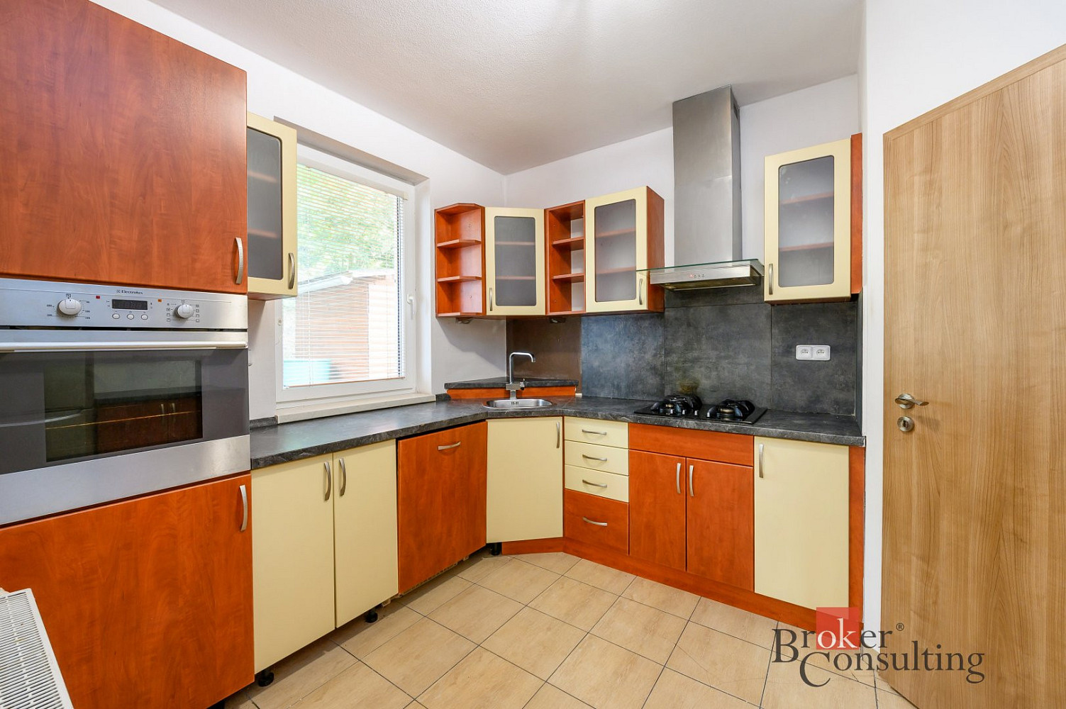 Prodej domu 130 m² s pozemkem 886 m² – fotografie 3