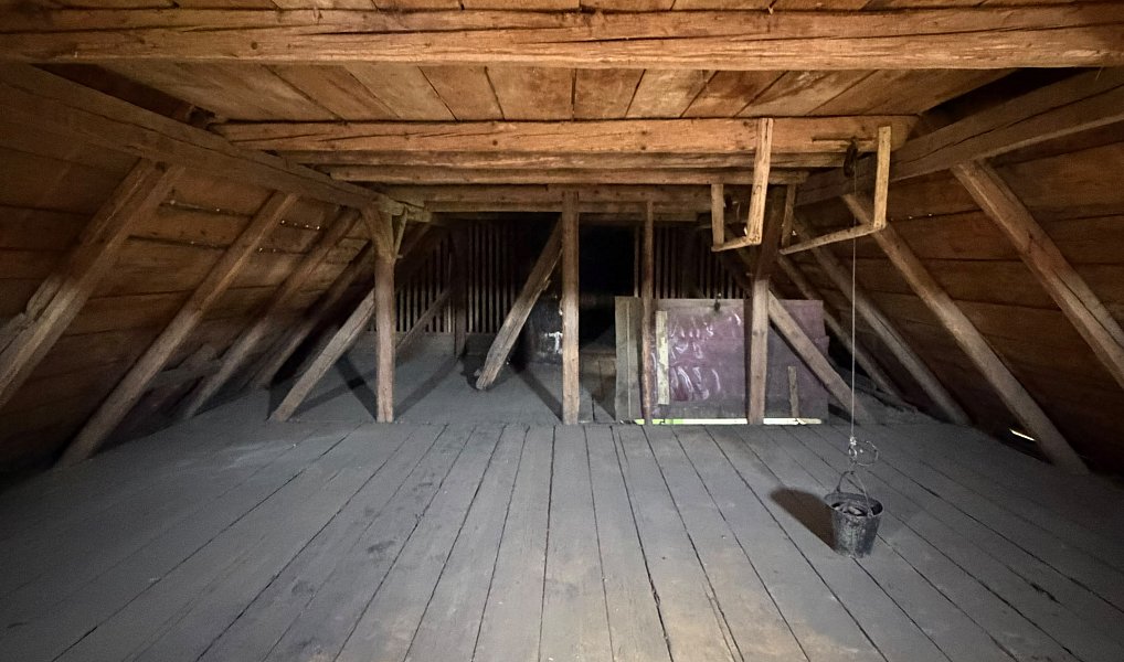 Prodej domu 1 397 m², Bynovec – náhled fotky 11