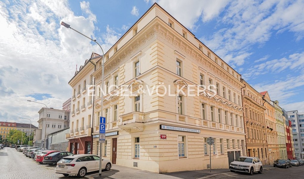 Prodej bytu 1+kk 18 m², Praha – náhled fotky 2