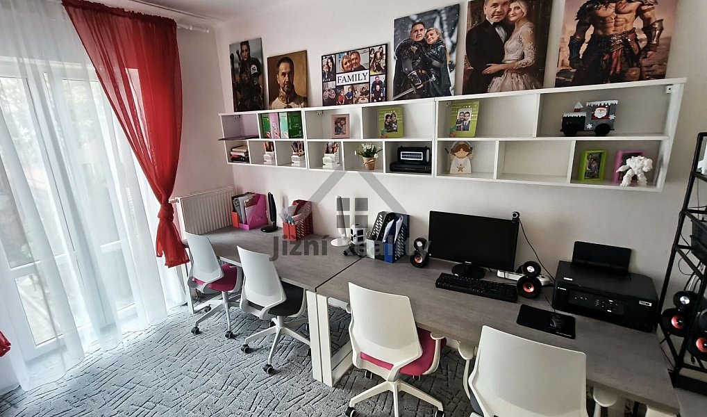 Prodej domu 450 m² s pozemkem 648 m², České Velenice – náhled fotky 18