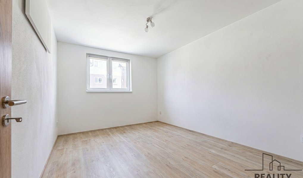 Prodej bytu 4+kk 80 m², Vochov – náhled fotky 11