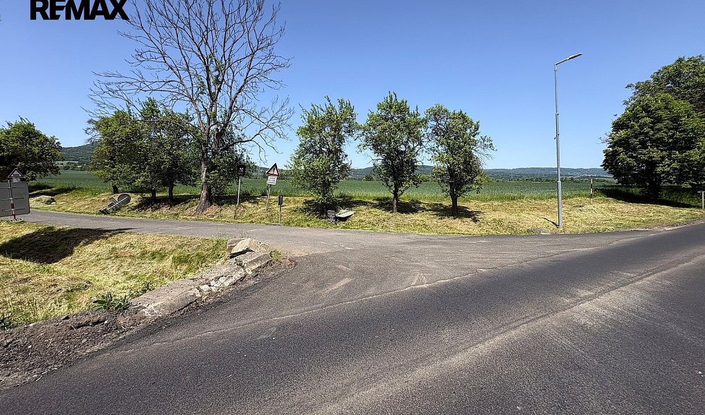 Prodej stavebního pozemku 831 m², Liběšice – náhled fotky 9