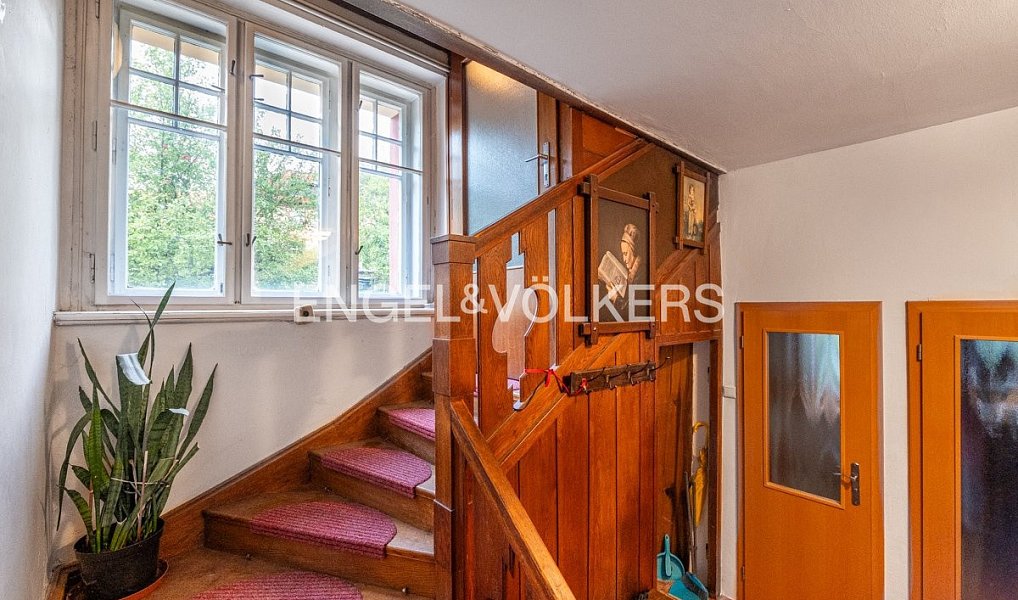 Prodej domu 255 m² s pozemkem 740 m², Praha – náhled fotky 15