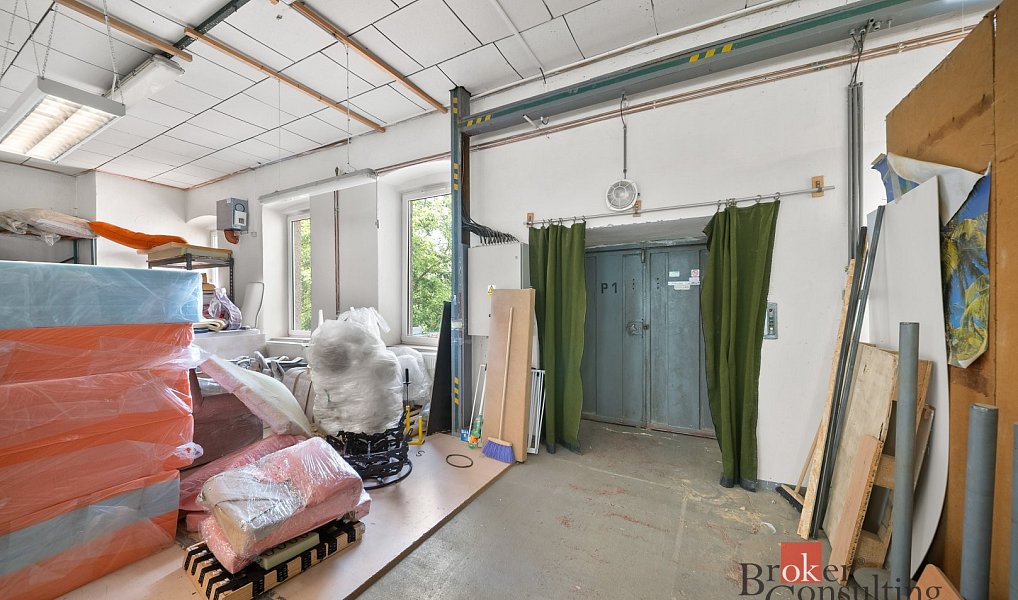 Prodej komerčního objektu (jiného typu) 1 100 m², Krnov – náhled fotky 14