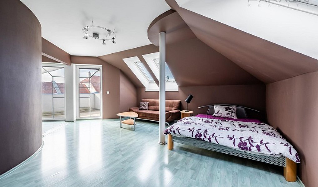 Prodej domu 454 m² s pozemkem 1 837 m², Dolní Břežany – náhled fotky 22