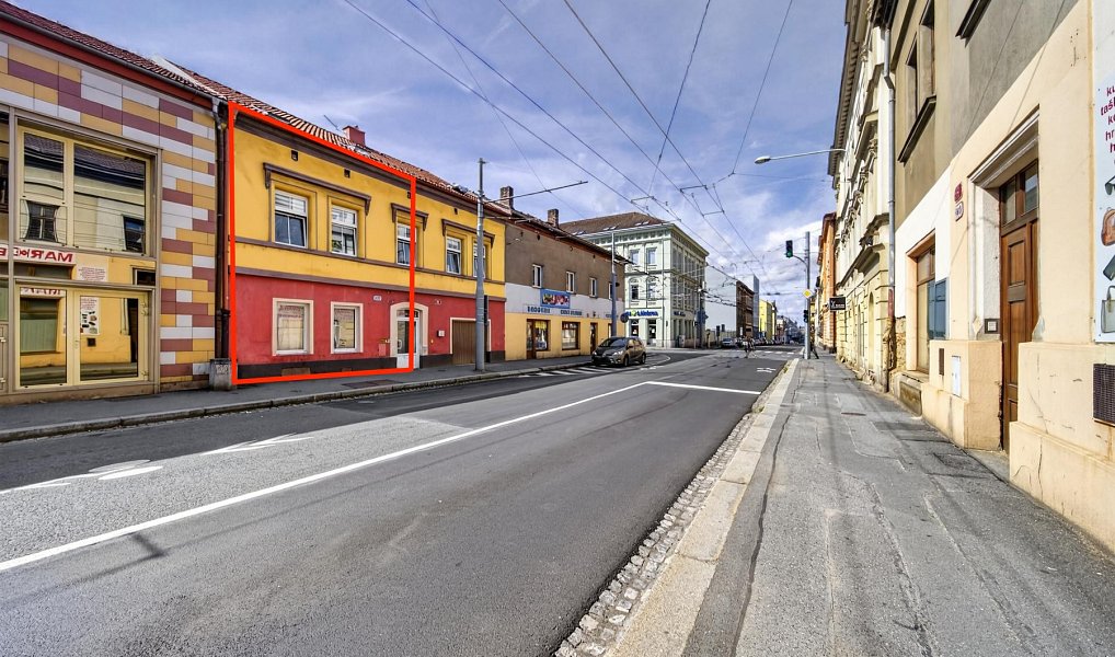 Prodej domu 381 m² s pozemkem 261 m², Plzeň – náhled fotky 2