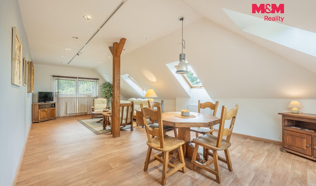 Prodej domu 174 m² s pozemkem 619 m², Slaný – náhled fotky 4