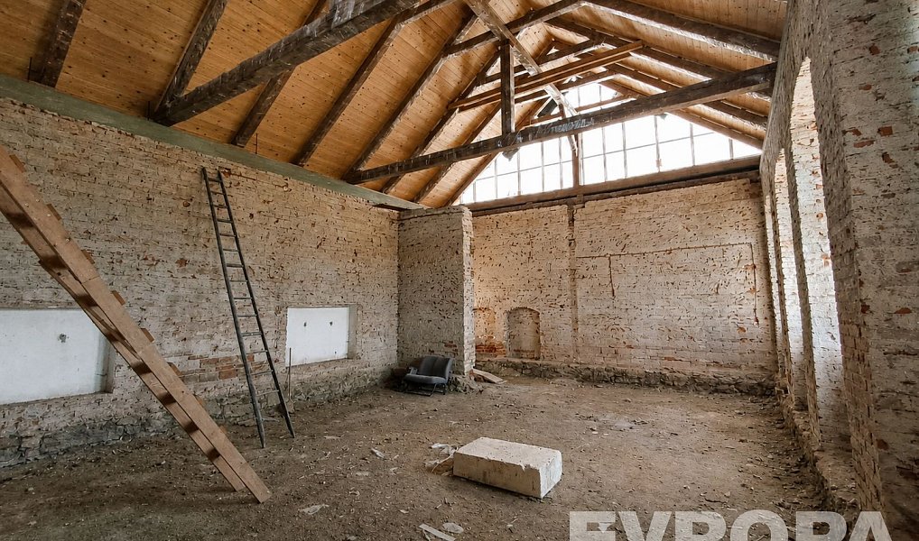 Prodej komerčního objektu (jiného typu) 631 m², Uzeničky – náhled fotky 4