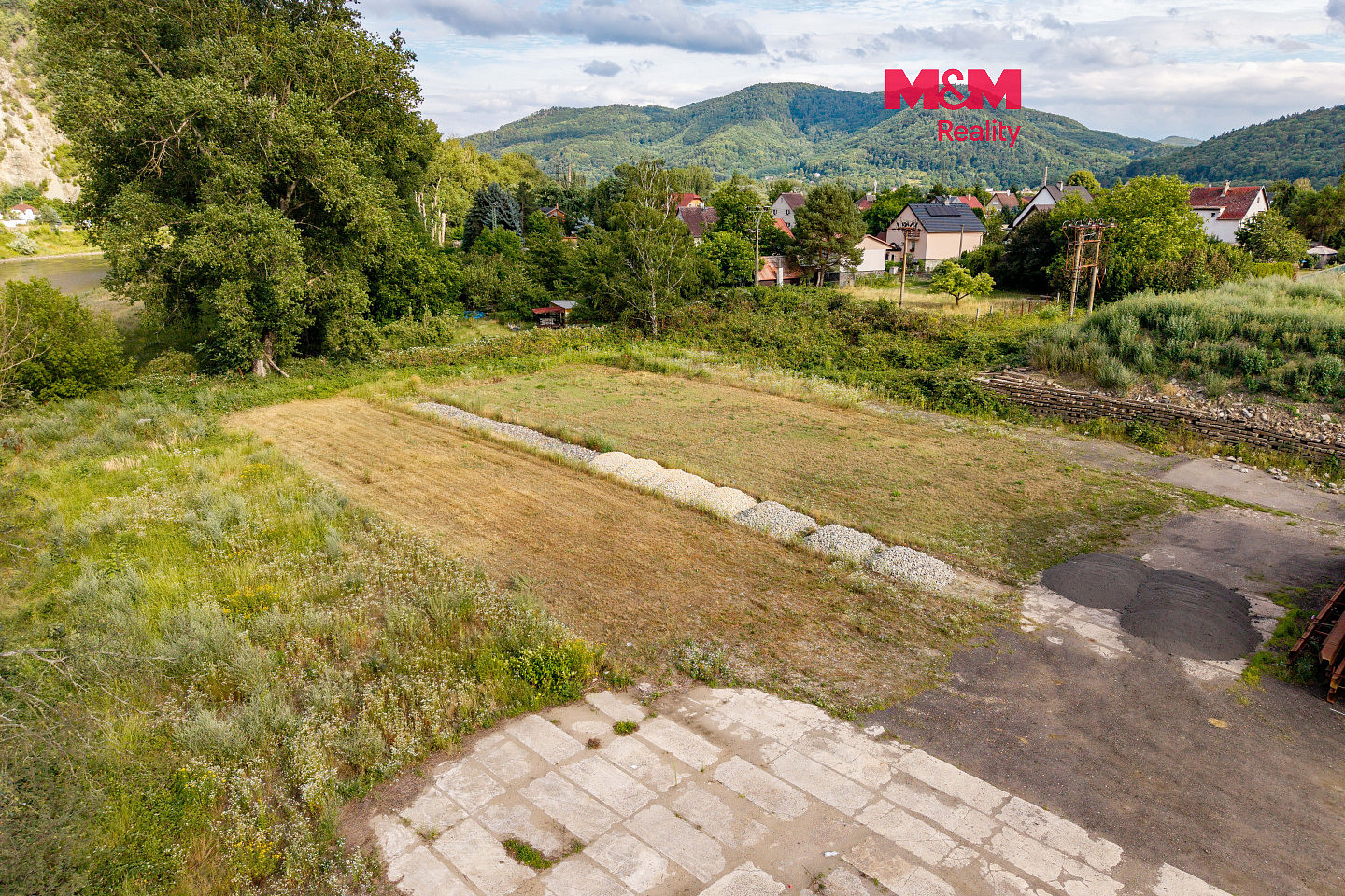 Pronájem pozemku 250 m²