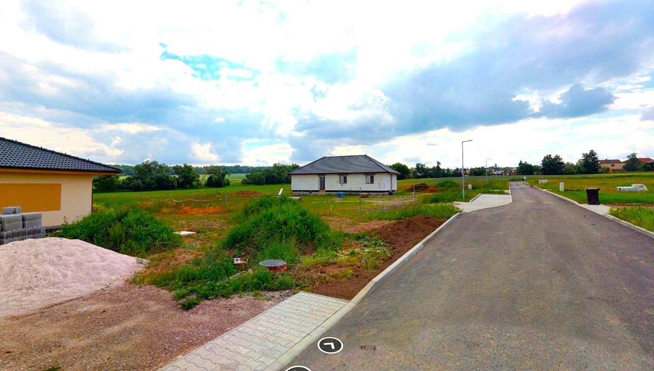 Prodej stavebního pozemku 808 m² — photo 2