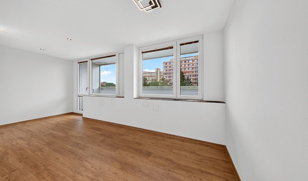 Prodej bytu 1+kk 41 m², Praha – náhled fotky 14