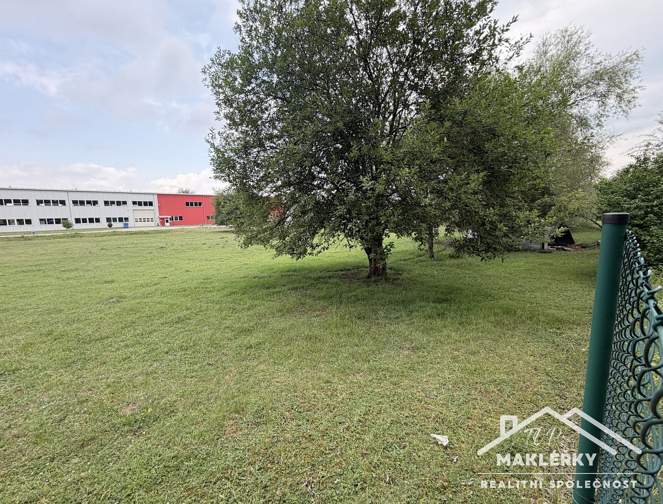 Prodej komerčního pozemku 4 430 m² – fotografie 4