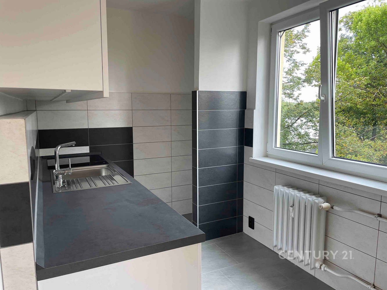 Pronájem bytu 1+1 38 m² – fotografie 3